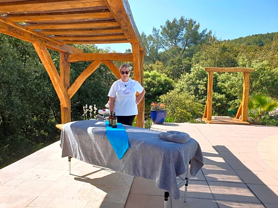 Le Petit Coin de Paradis