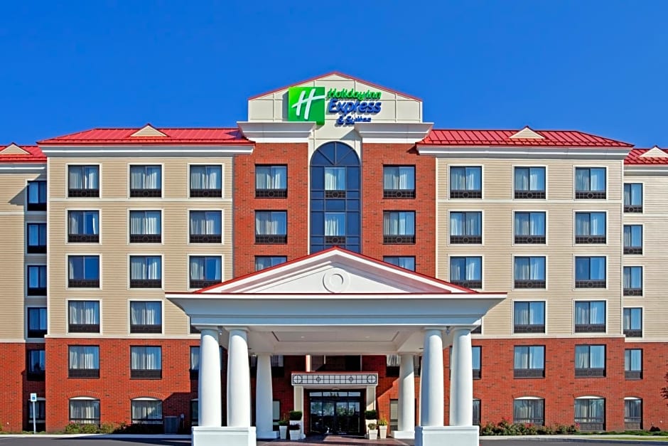 Holiday Inn Express Hotel & Suites Latham