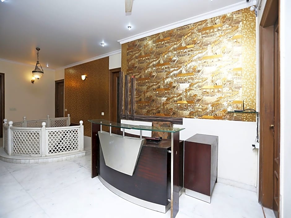 15716 The Red Orchid