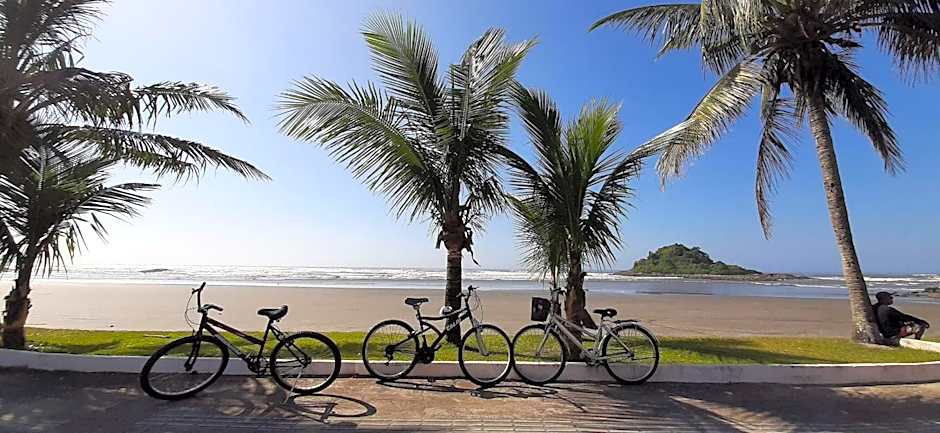 Piscina Aquecida, 5 suítes, Bilhar, Varanda Gourmet, 100mts mar