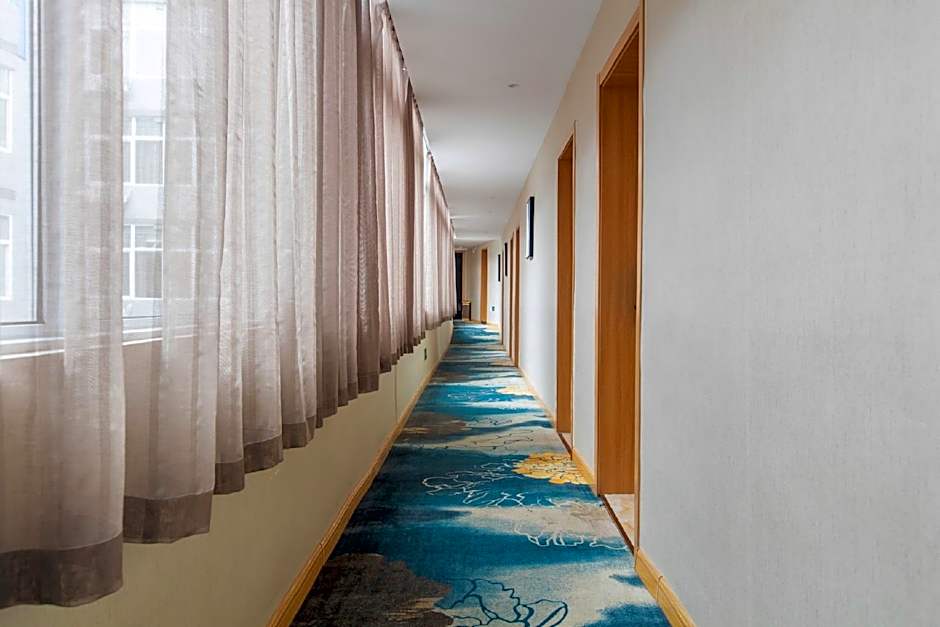 Chonpines Hotel·Jining Railway Station Wanda Plaza