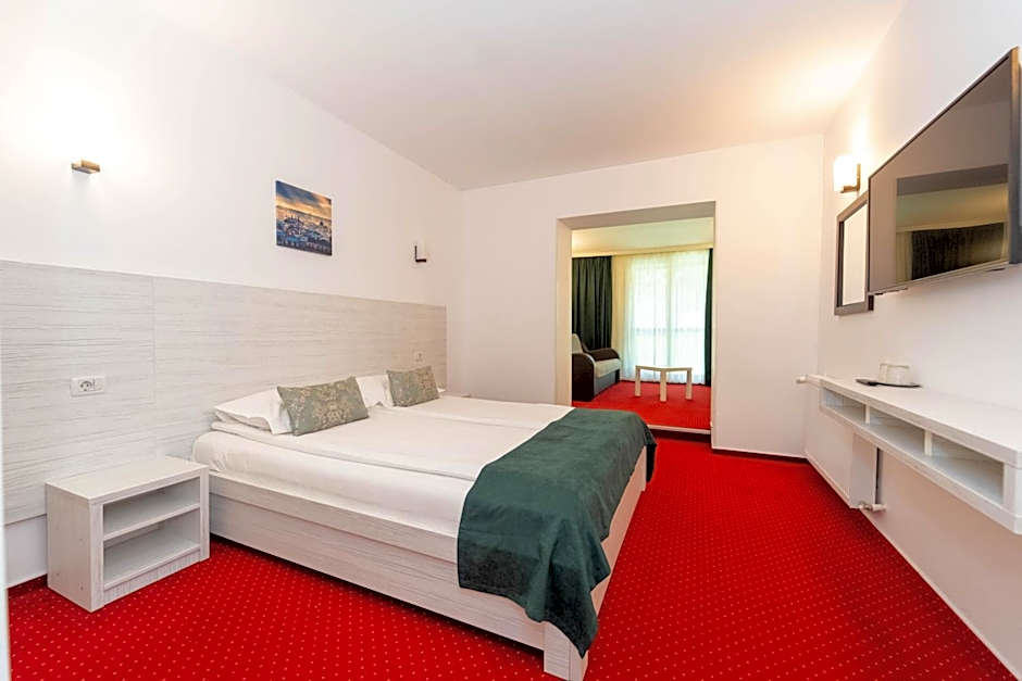 Hotel Cirus