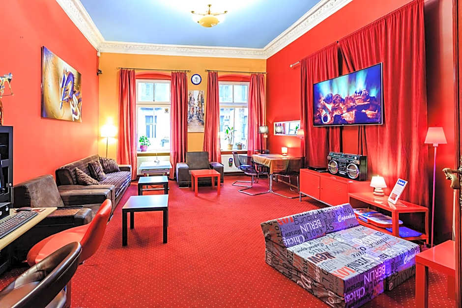Babel Hostel