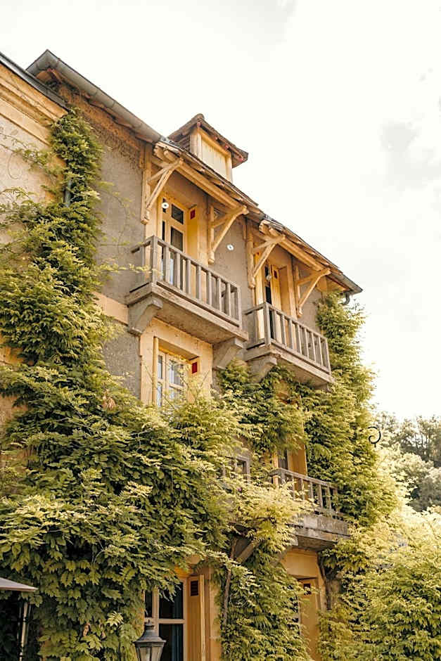 Le Cro-Magnon - hôtel - piscine - climatisation
