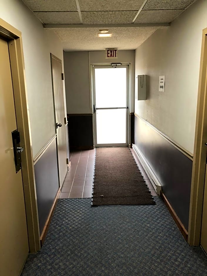 Denison Inn & Suites