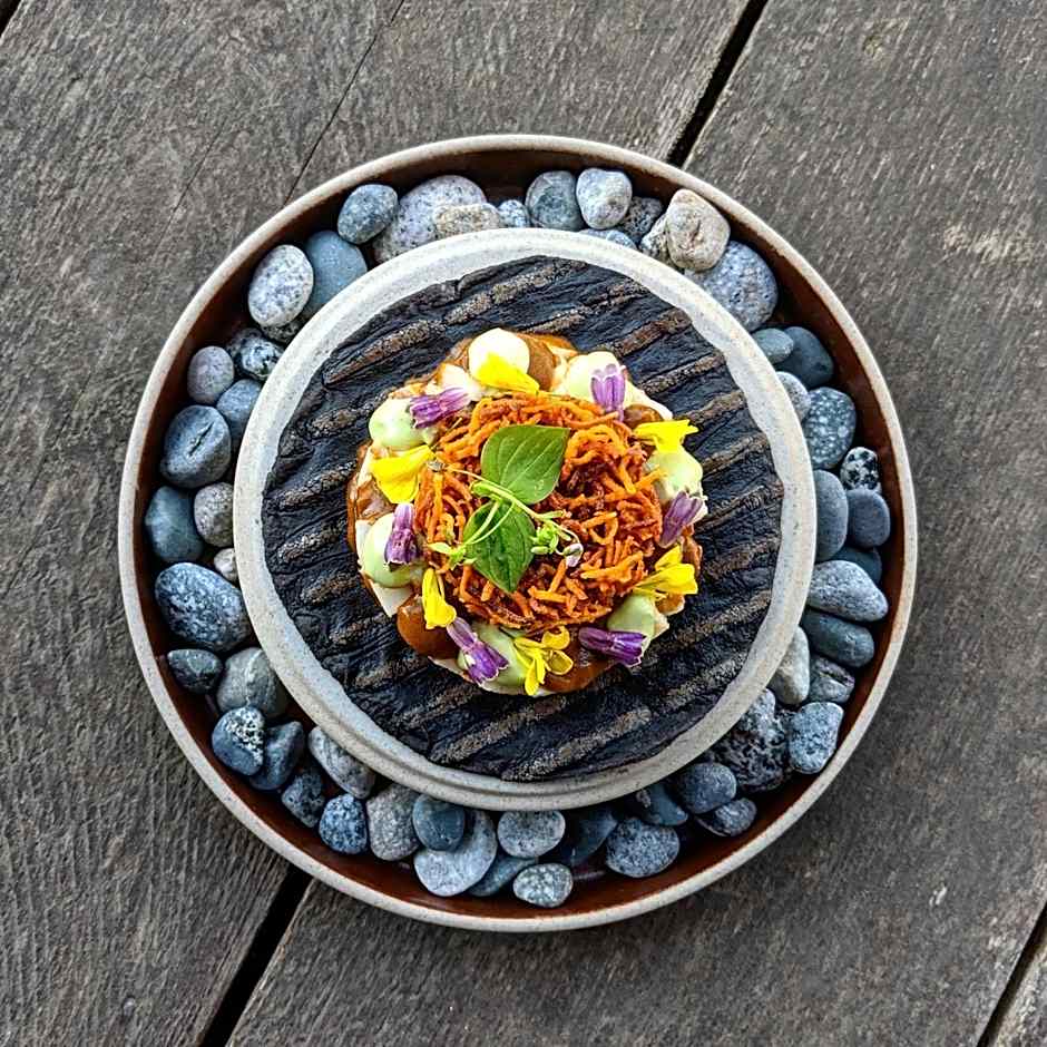 Pluvio restaurant and rooms