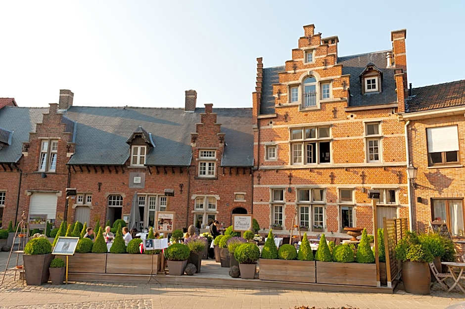 Suite & B by Hofke van Bazel