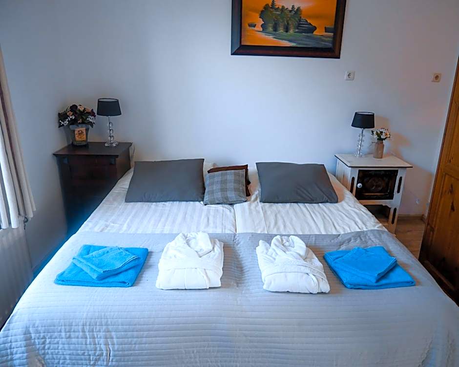 Hotel / Pension Villa Tanahlot