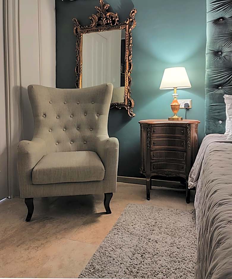 Julina Boutique Living