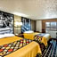 Super 8 by Wyndham Pueblo