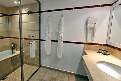 Superior Double Room with Pool View