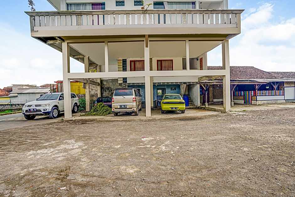 OYO 90997 Eco DesaCibodasBabakanGentong2Syariah