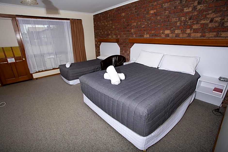 Photo 1 of 4 of Double Room