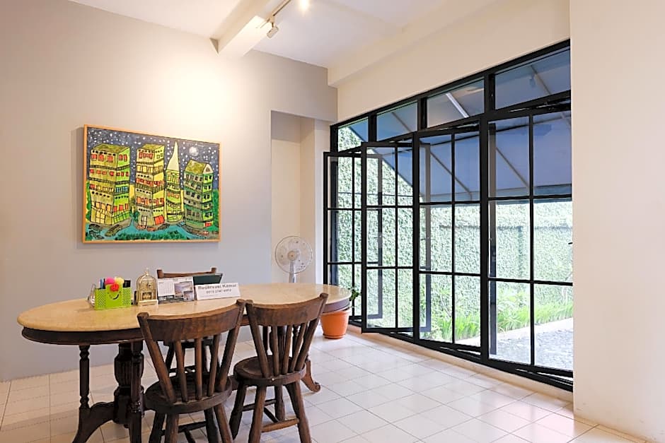 Urbanview Code Riverstay Yogyakarta