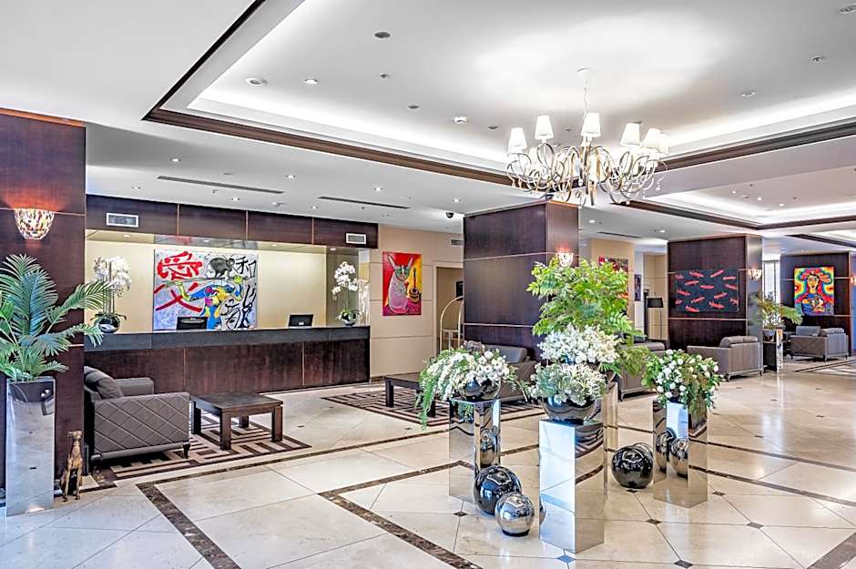 VILNIUS PARK PLAZA HOTEL, Restaurant & Terrace, Panorama Bar, Conference & Banquet Center