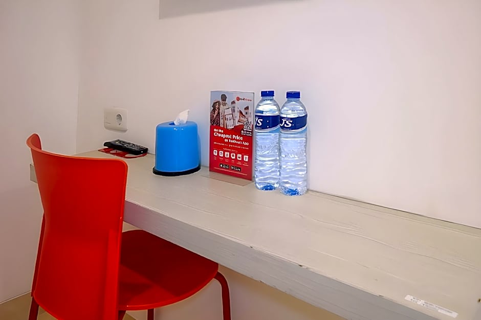 RedDoorz near Mall Ratu Indah 3