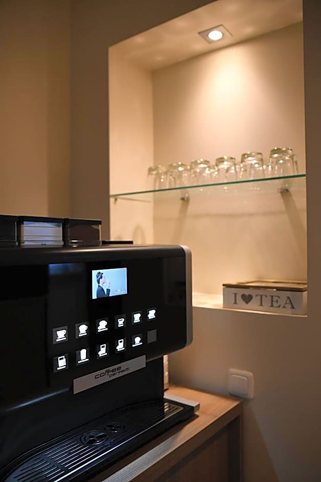 Ata Hotel - Self Check-in