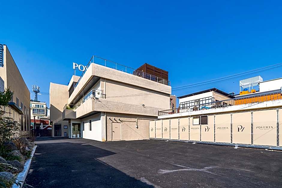 Gyeongju Poverta Hotel