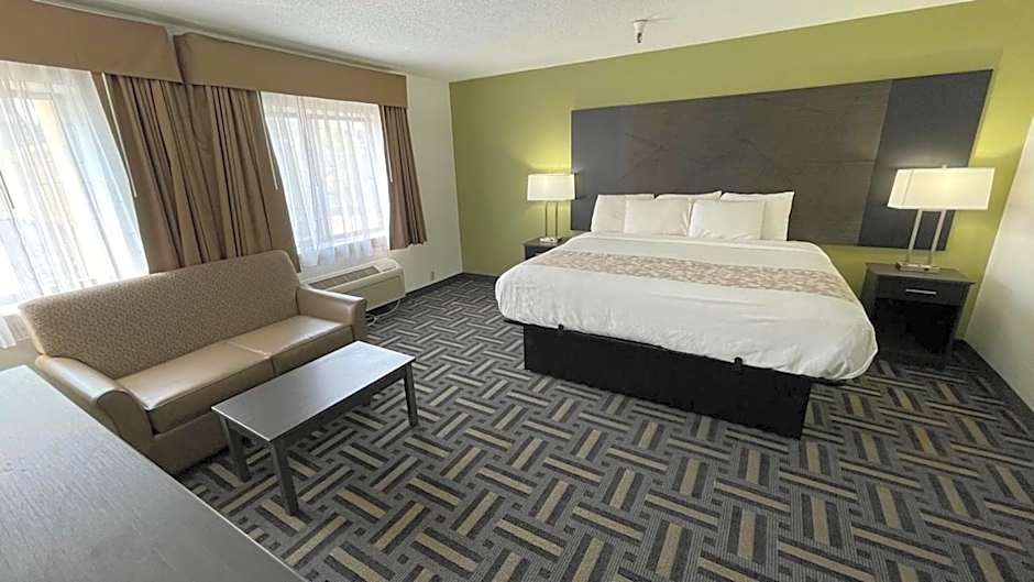 La Quinta Inn & Suites by Wyndham Cincinnati North