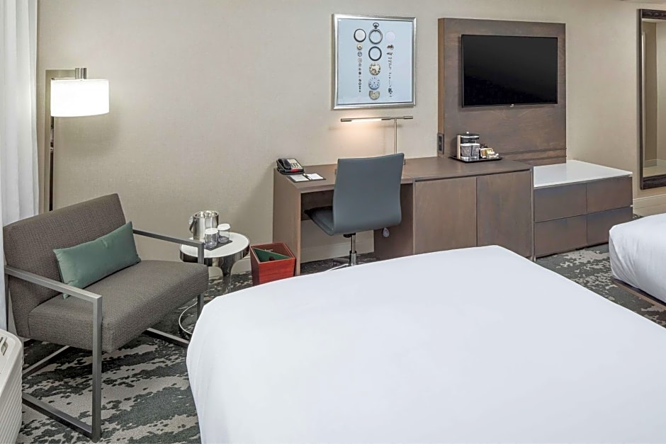 DoubleTree by Hilton Boston Logan Airport Chelsea