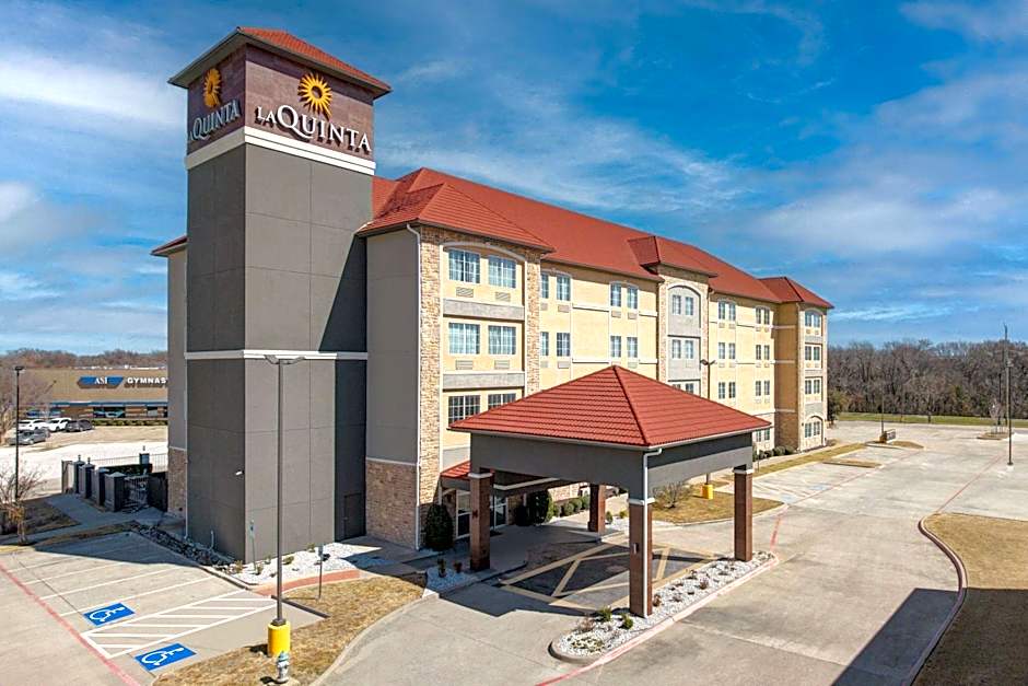 La Quinta Inn & Suites by Wyndham Allen At The Village