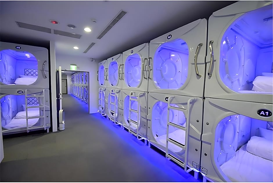 Jianpuke Space Capsule Backpacker Hostel