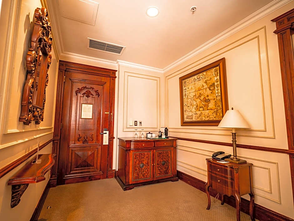 Plaza Grande Hotel