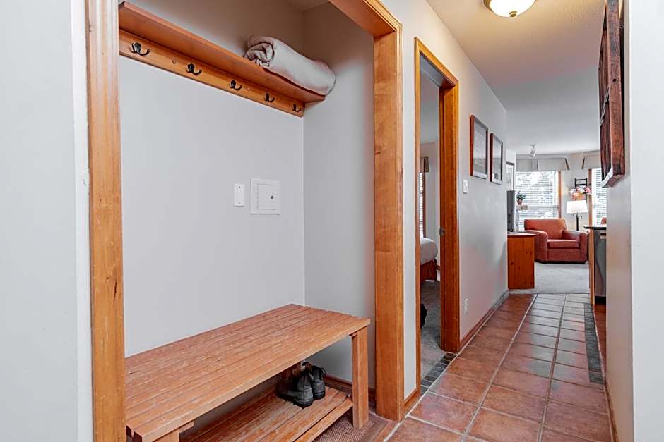 The best ski in ski out two bedroom condo at Aspens