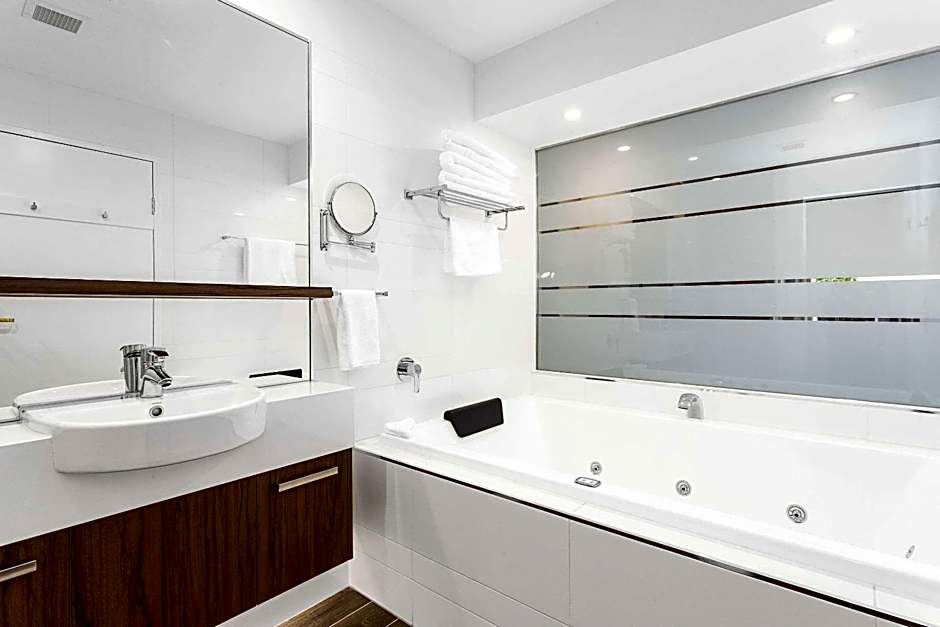 Quality Hotel Taylors Lakes