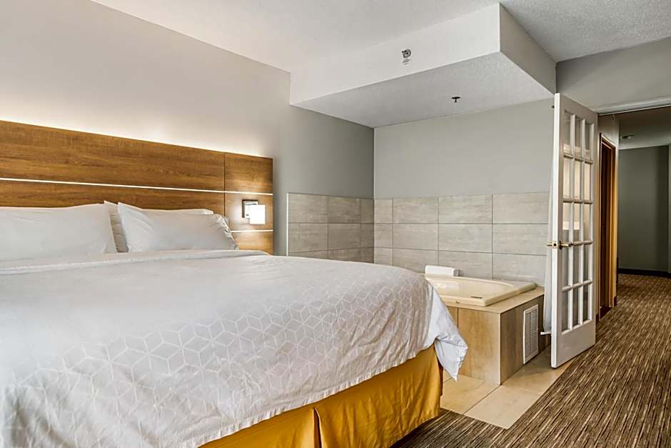 Holiday Inn Express Hotel And Suites Bad Axe By IHG