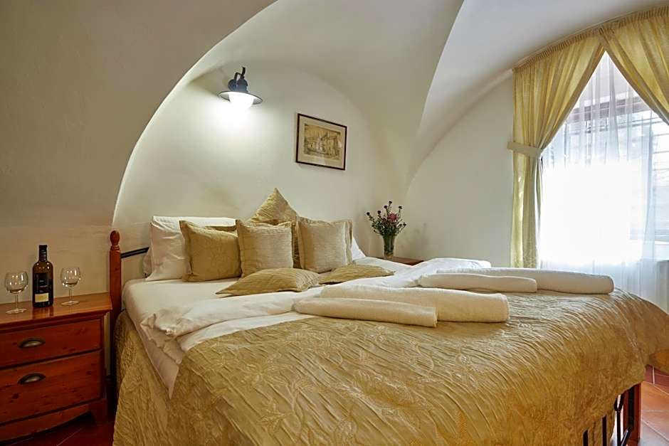 Vivaldi Apartments