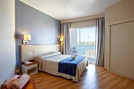 Double or Twin with balcony 