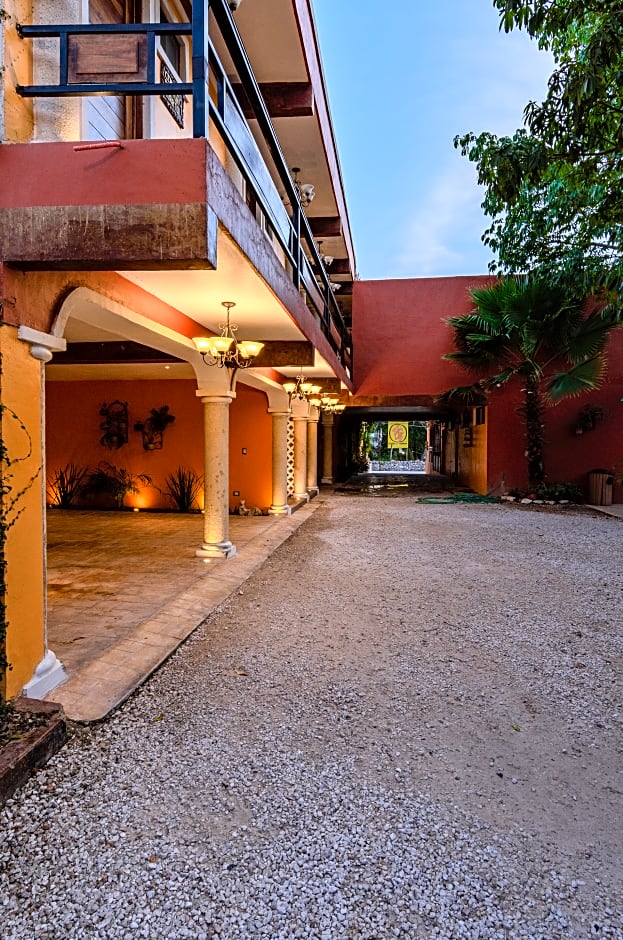El Zaguán Colonial by GuruHotel