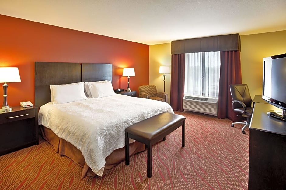 Photo 1 of 1 of 1 King Bed, Hearing/Mobility Accessible, Roll in Shower