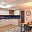 City Park Apart Hotel by CHM