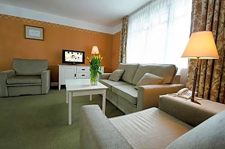 Apartment (4 Adults)