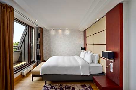 Junior Suite with Panoramic View