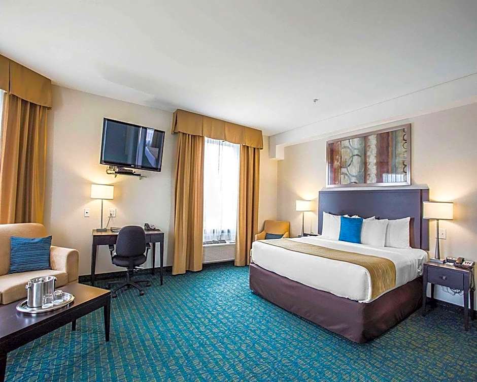 Comfort Hotel Bayer's Lake