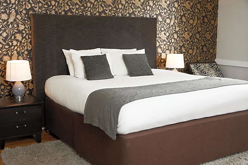 Chequers Inn by Greene King Inns