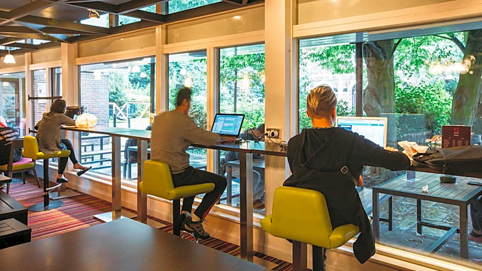 Safestay London Kensington Holland Park