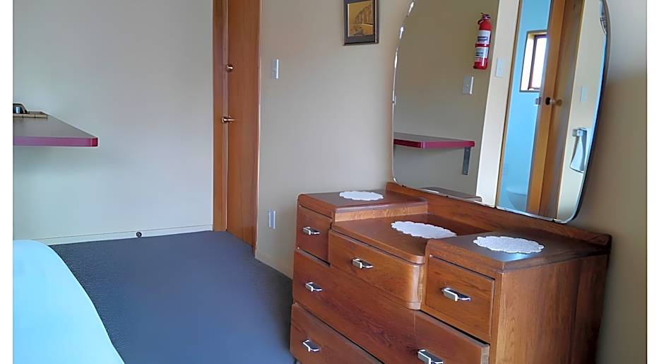 Larchwood Motels