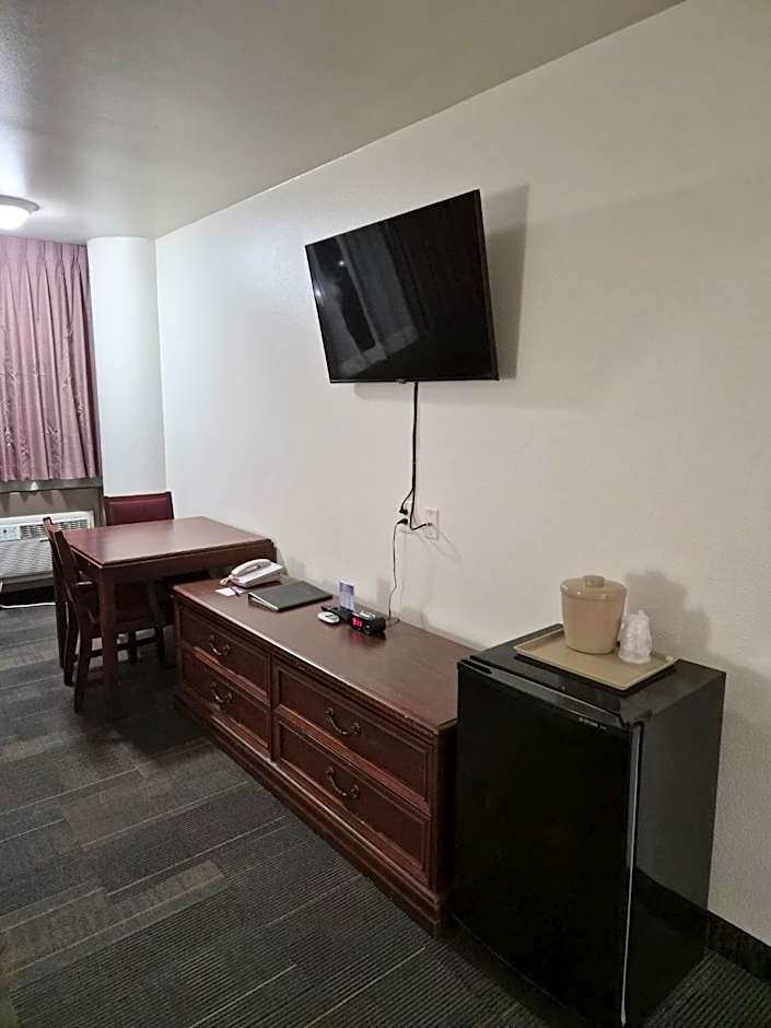 Alex Hotel and Suites