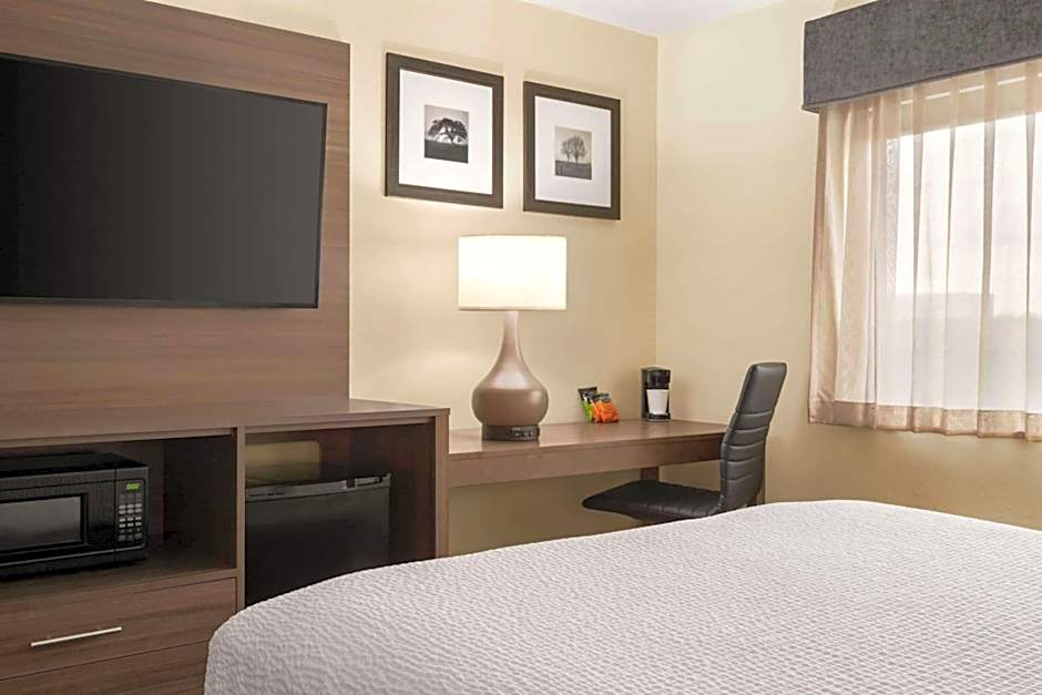 Wingate by Wyndham Appleton