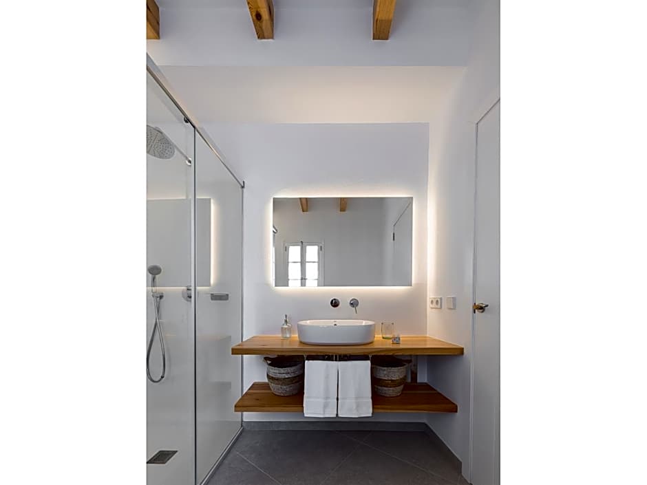 S'Enclova Petit Hotel