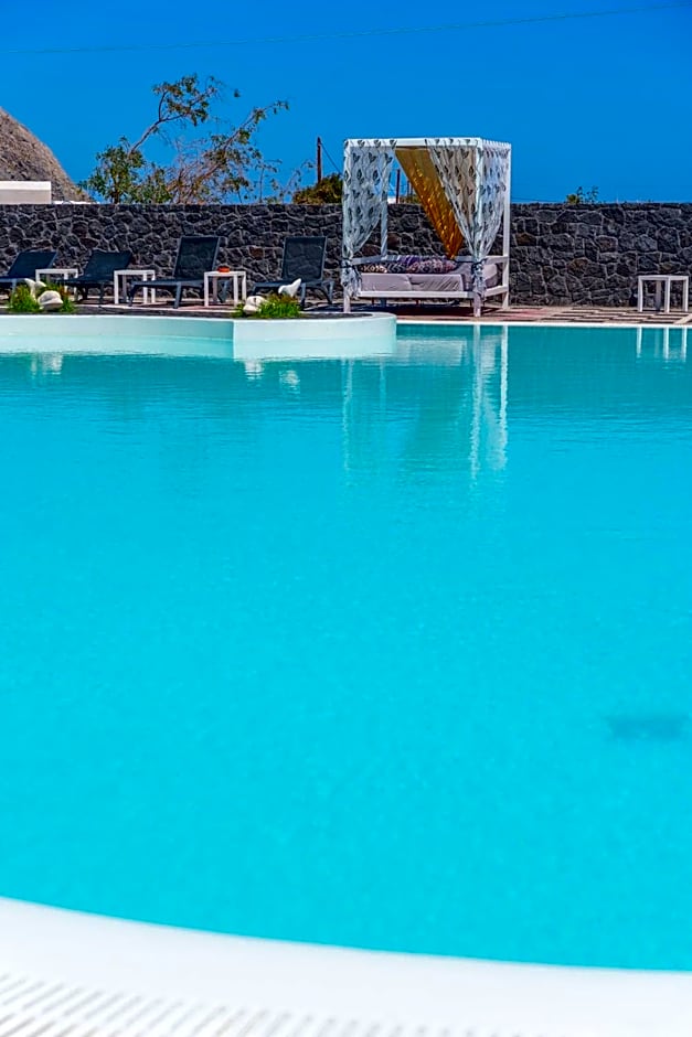 Sandy Villas – Perissa, UT