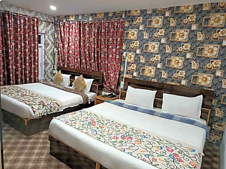 Family Room with 2 Double Beds