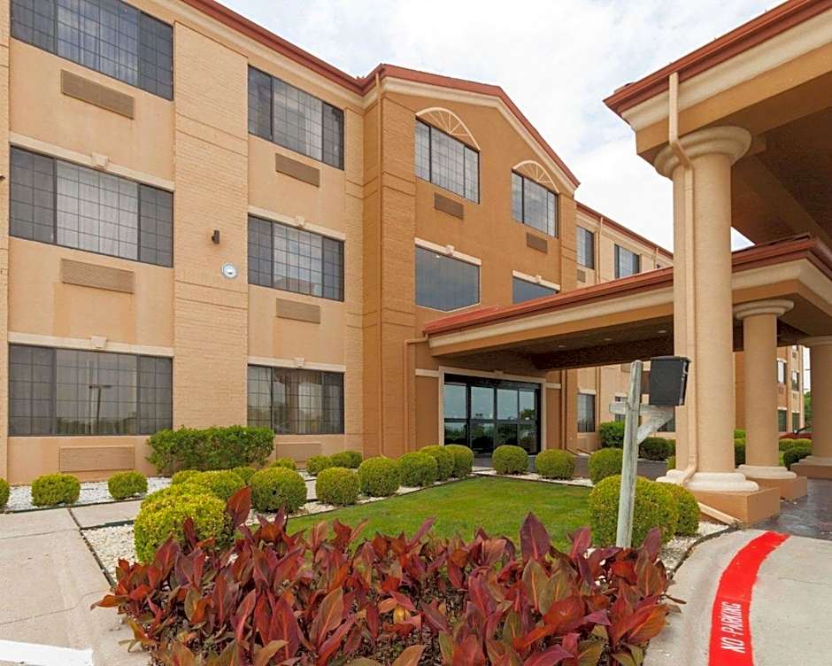 Comfort Suites Lake Ray Hubbard – Rowlett, TX