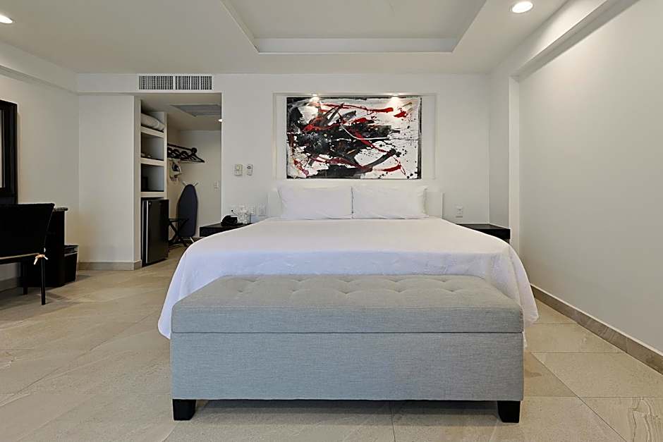 Hotel Delfín Vista Pier Beach Front