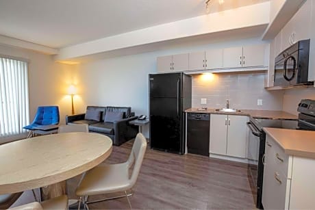 Two-Bedroom Suite with Two Queen Beds - Non-Smoking