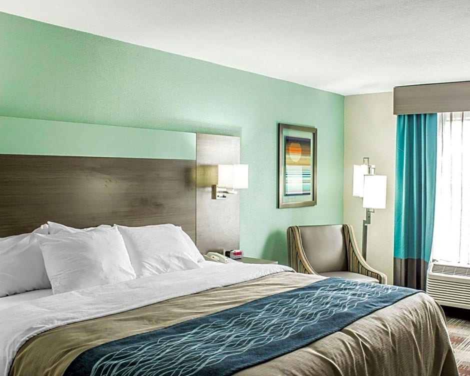 Comfort Inn Dunn near I-95